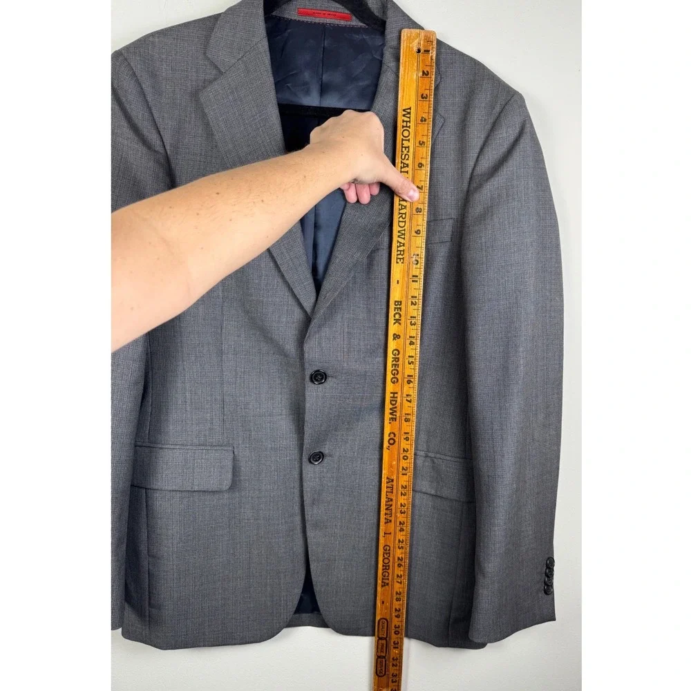 Carolina Herrera Mens Grey Two Button Blazer Jacket Made in Spain Size 42R